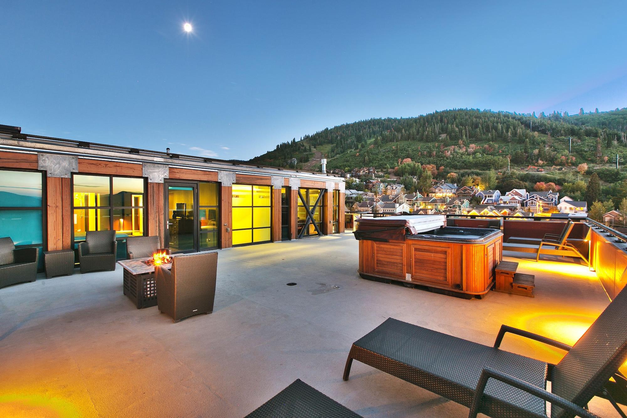 Main & Sky Villa Park City Eksteriør billede