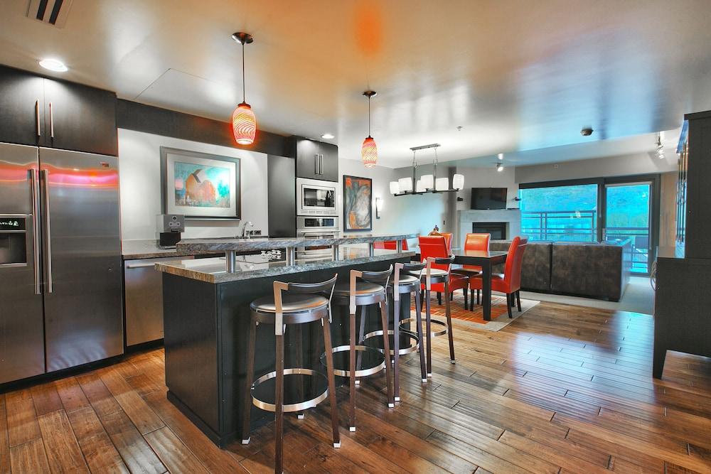 Main & Sky Villa Park City Eksteriør billede