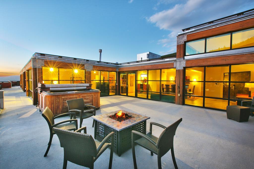 Main & Sky Villa Park City Eksteriør billede